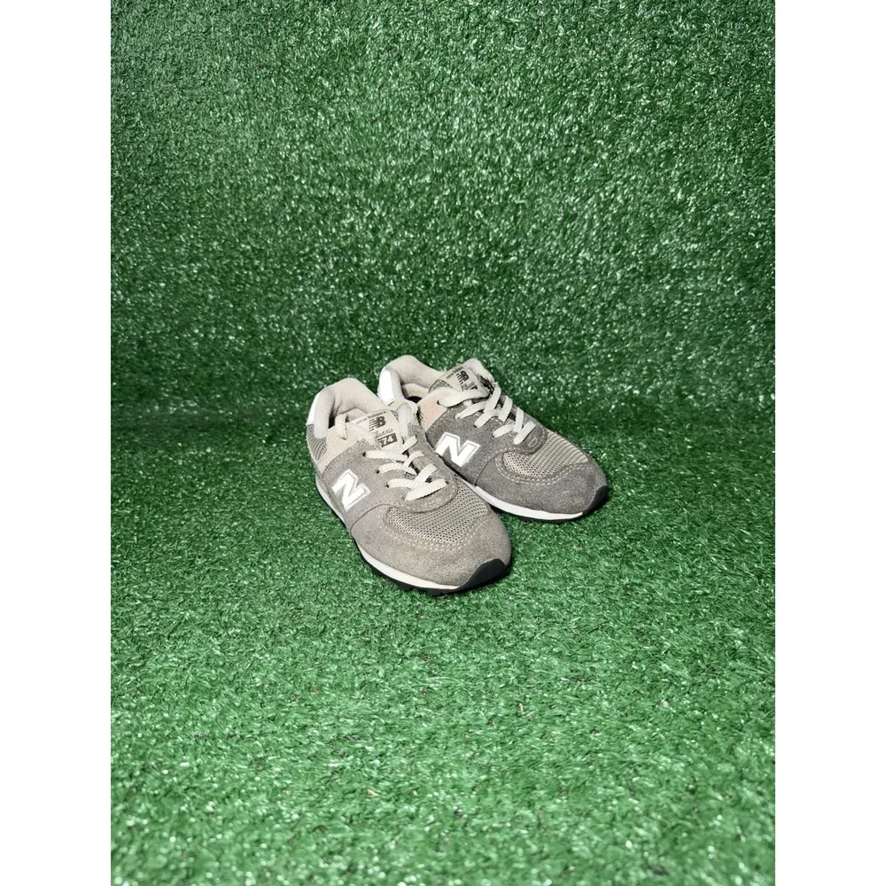 New Balance 574 Toddler Size 8C Grey Walking Shoes Slip On Comfort Sneakers
